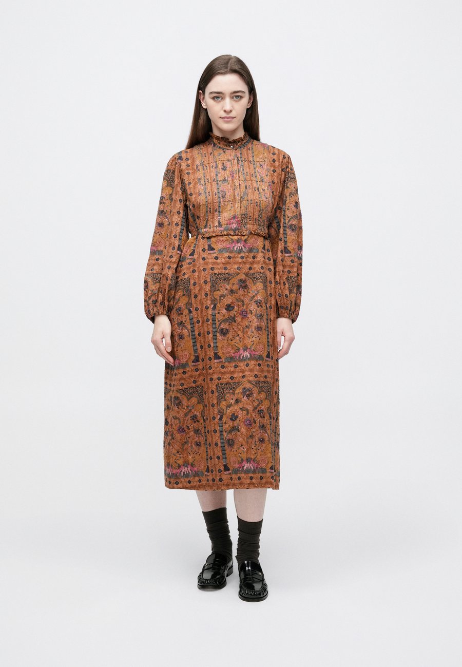 Платье Antik Batik PIE DRESS, Camel
Платье Antik Batik PIE DRESS, Camel