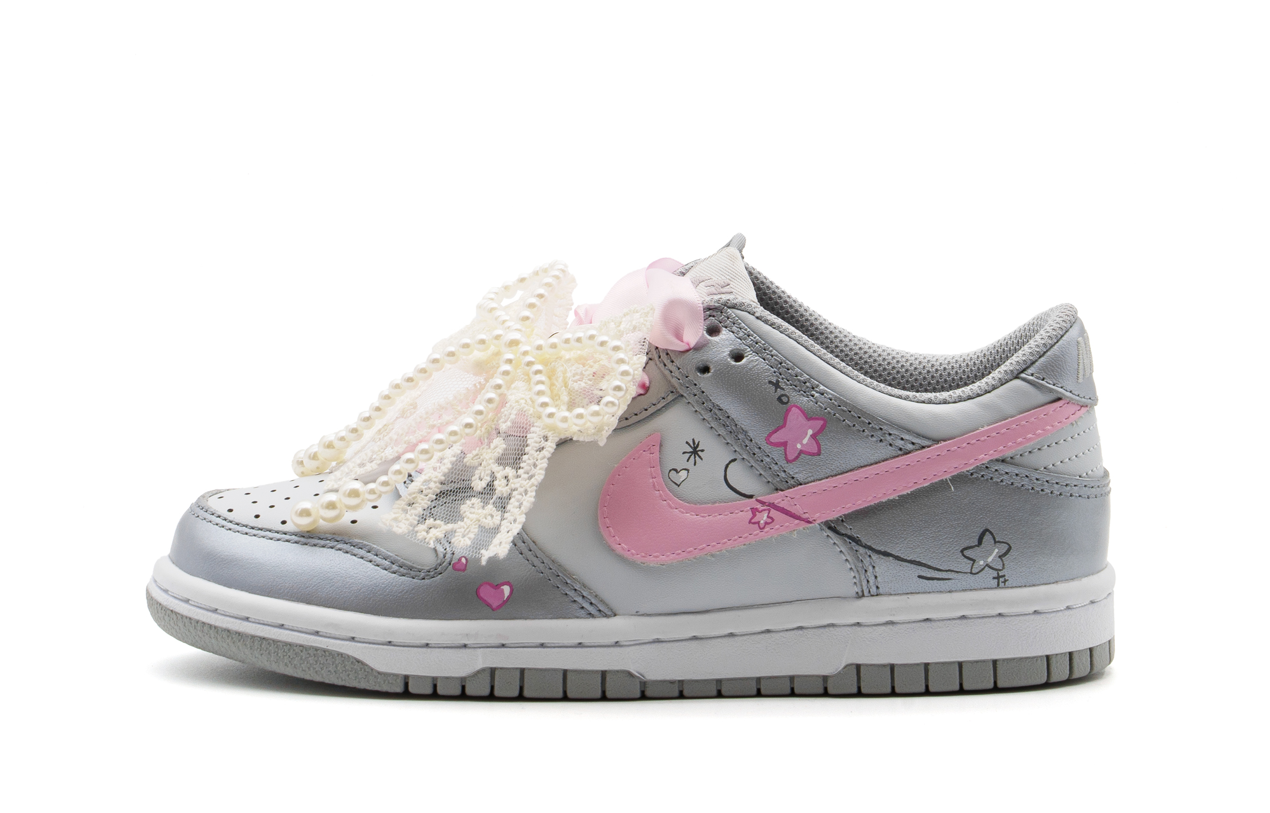 Nike Детские кроссовки для скейтбординга Dunk Silver Heart Candy Low Top для подростков
Nike Детские кроссовки для скейтбординга Dunk Silver Heart Candy Low Top для подростков