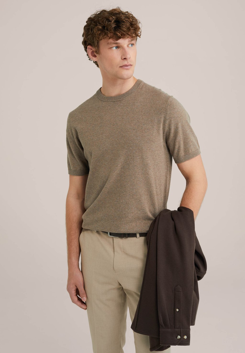 Базовая футболка WE Fashion, темно-серый
Базовая футболка WE Fashion, темно-серый