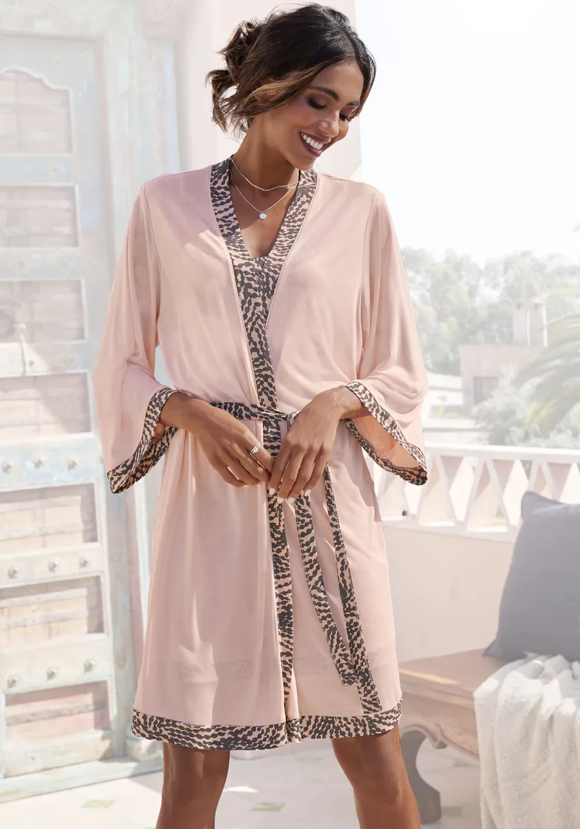 Кимоно LASCANA с узорчатой контрастной вставкой, розовый
Кимоно LASCANA с узорчатой контрастной вставкой, розовый