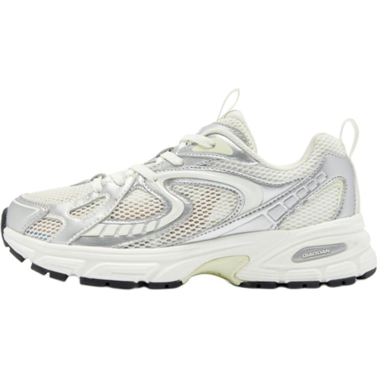 Износостойкие низкие кроссовки для детей и подростков QIAODAN, белый/серебряный
Износостойкие низкие кроссовки для детей и подростков QIAODAN, белый/серебряный