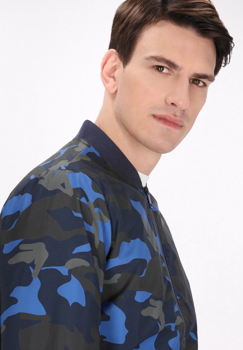 Куртка-бомбер Mo, синий
Куртка-бомбер Mo, синий