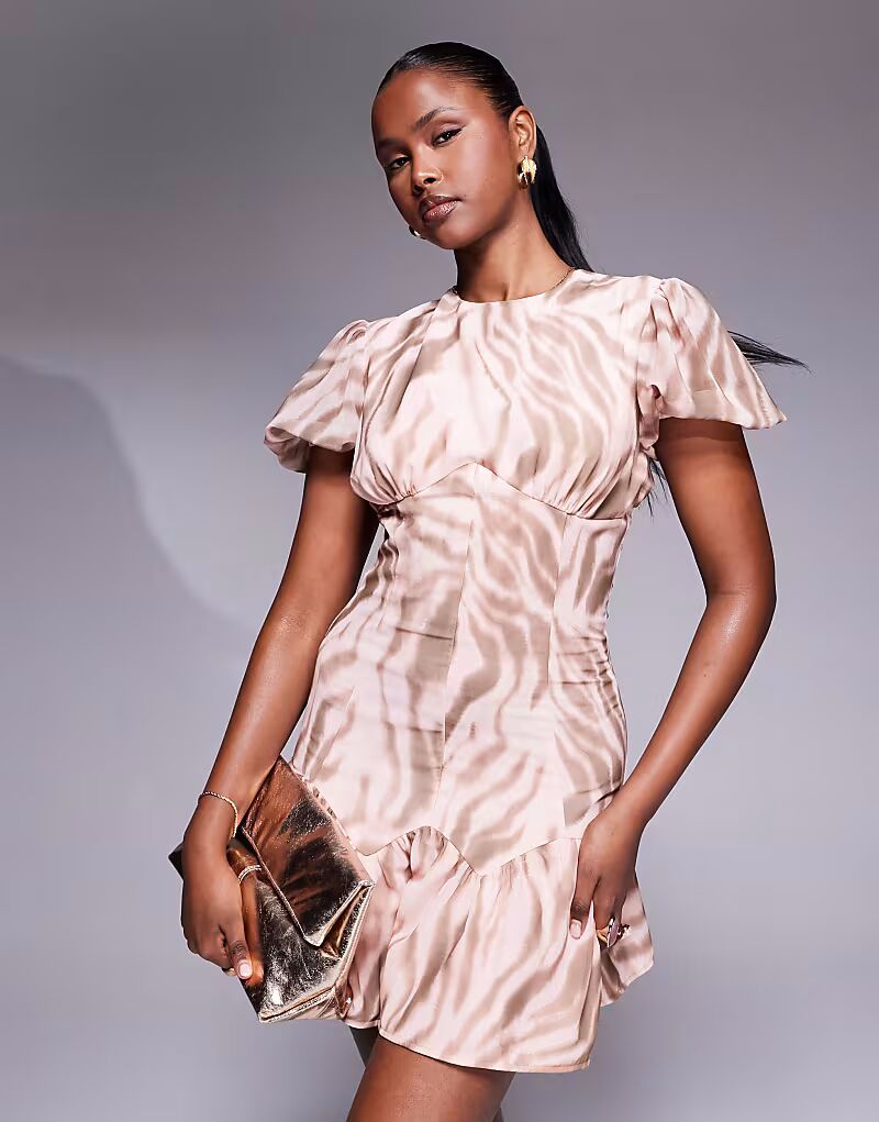 Мини-платье ASOS DESIGN с приталенным шифоновым рукавом и принтом животных
Мини-платье ASOS DESIGN с приталенным шифоновым рукавом и принтом животных