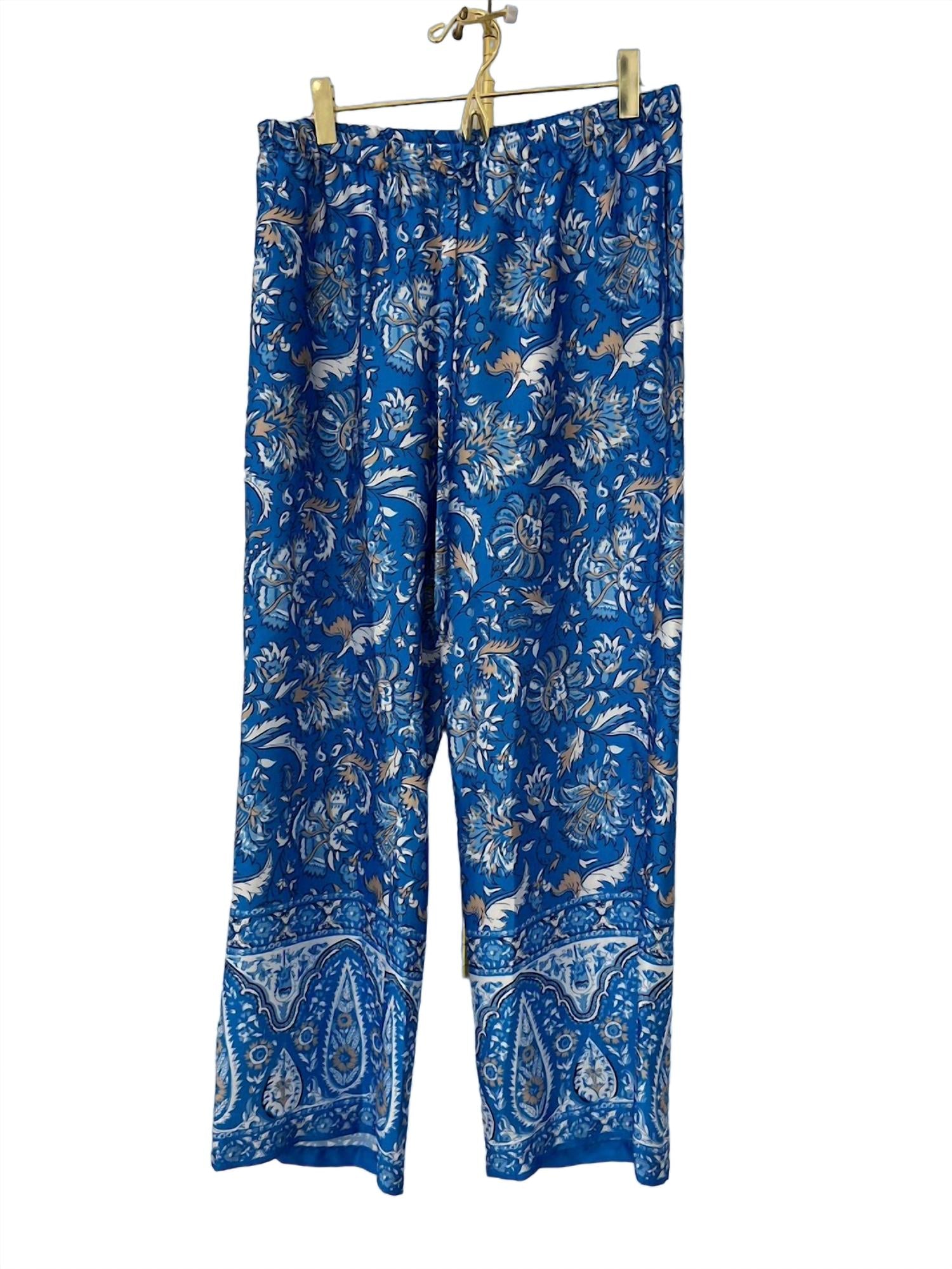 Брюки Lori в батиковом цветочном бордюре Royal JUDE CONNALLY, цвет batik floral border royal
Брюки Lori в батиковом цветочном бордюре Royal JUDE CONNALLY, цвет batik floral border royal