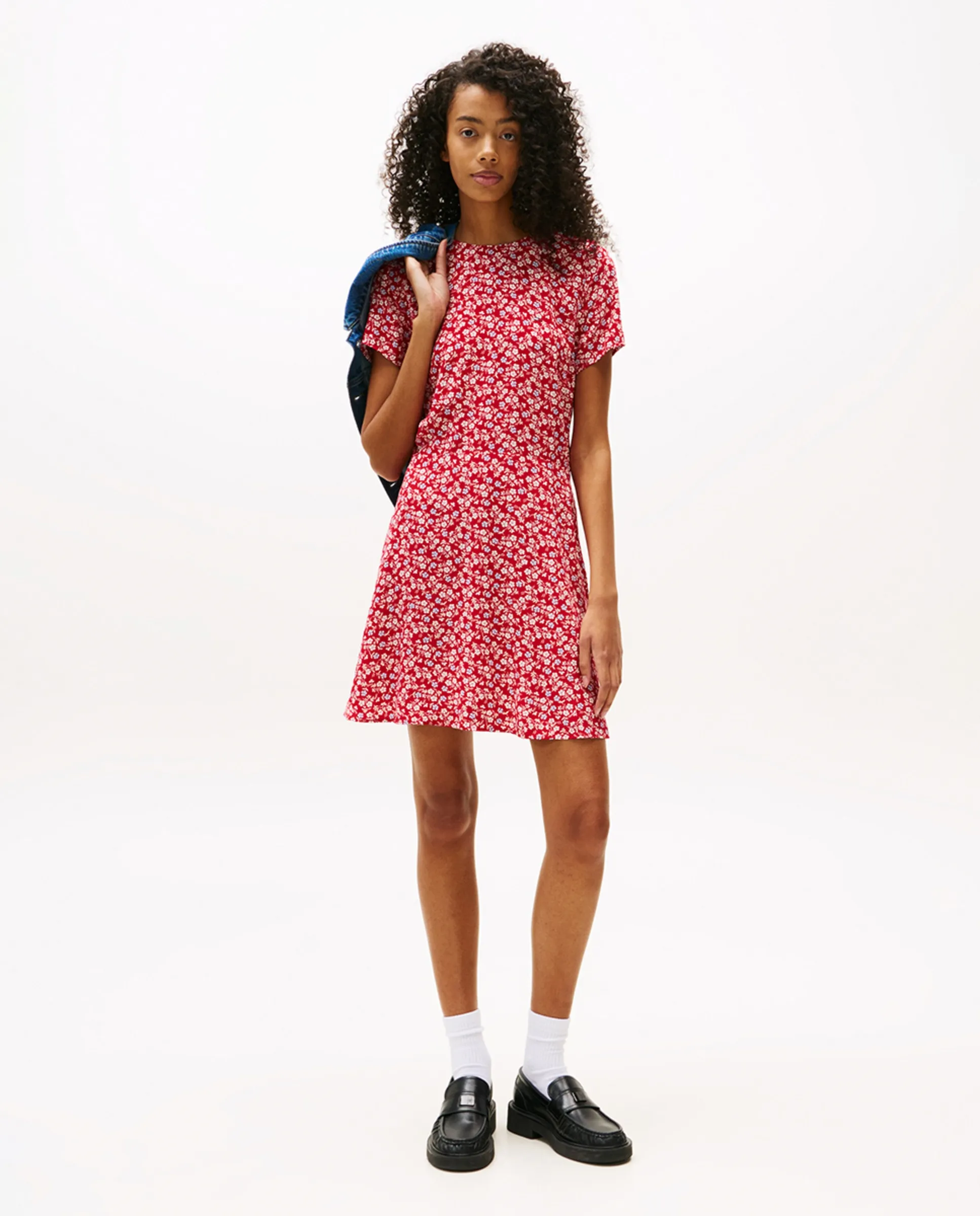 Женское мини-платье с цветочным принтом Tommy Jeans, красный
Женское мини-платье с цветочным принтом Tommy Jeans, красный