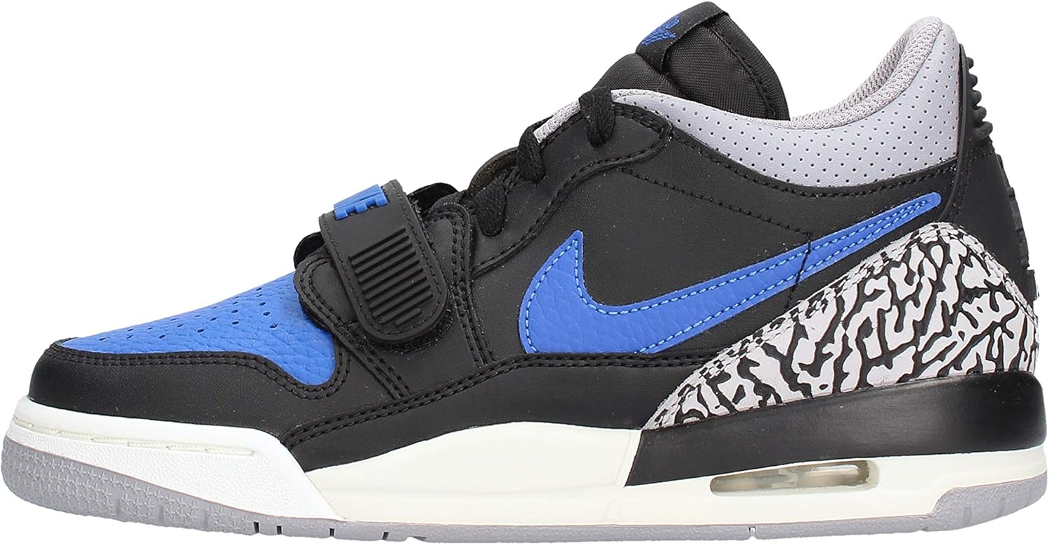 Кроссовки Nike Air Jordan Legacy 312 (GS), мужские, белый/черный/серый
Кроссовки Nike Air Jordan Legacy 312 (GS), мужские, белый/черный/серый