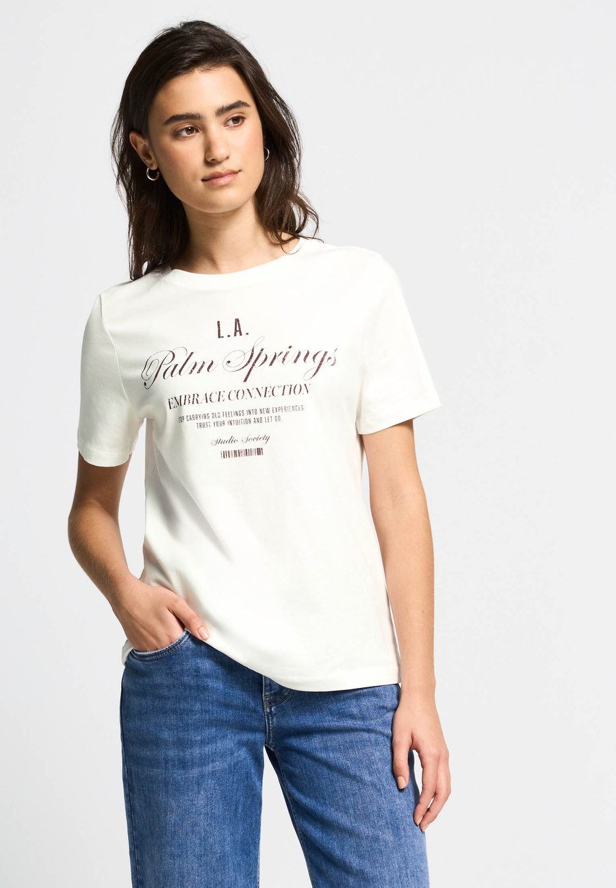 Футболка Street One Studio MIT WORDING, Weiß/Off-White, Белый, Футболка Street One Studio MIT WORDING, Weiß/Off-White
Футболка Street One Studio MIT WORDING, Weiß/Off-White, Белый, Футболка Street One Studio MIT WORDING, Weiß/Off-White