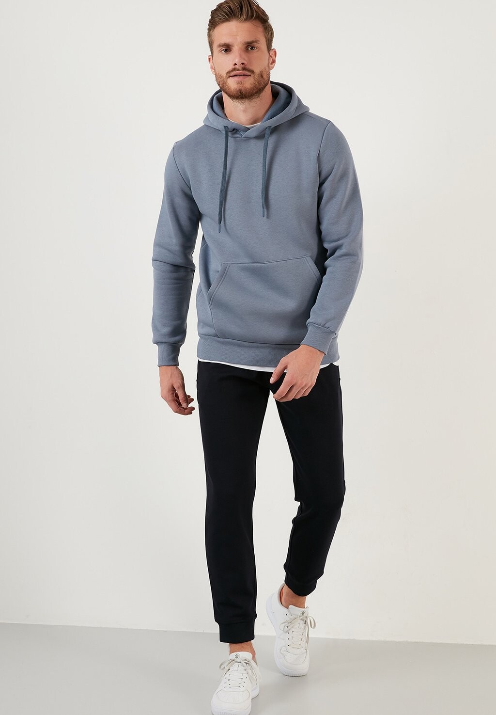 Толстовка с капюшоном REGULAR FIT Buratti, сине-серый
Толстовка с капюшоном REGULAR FIT Buratti, сине-серый