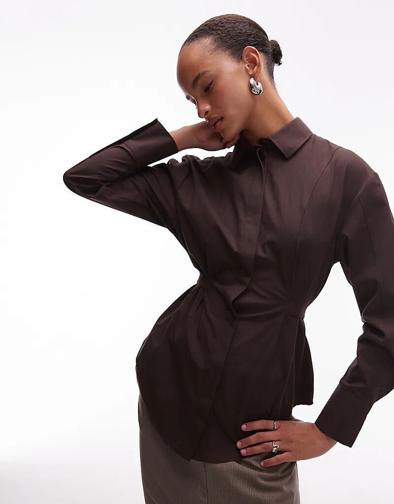 Рубашка ASOS DESIGN с регулируемыми подплечниками и утяжкой сзади шоколадного цвета
Рубашка ASOS DESIGN с регулируемыми подплечниками и утяжкой сзади шоколадного цвета