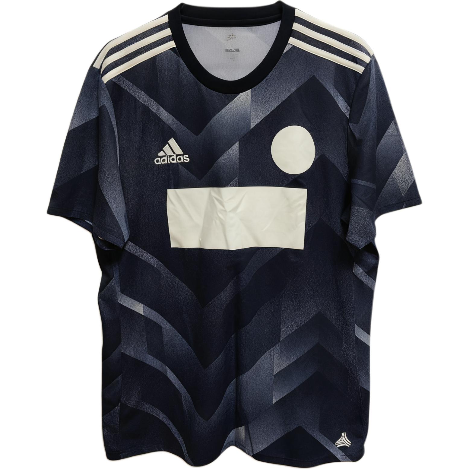 Adidas Мужская футбольная майка, синяя, умеренно прямой крой
Adidas Мужская футбольная майка, синяя, умеренно прямой крой