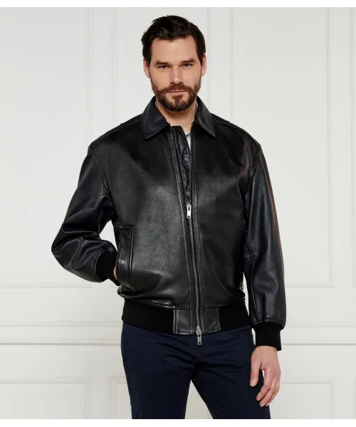 Кожаная куртка-бомбер Joloco Loose fit Boss Orange, черный
Кожаная куртка-бомбер Joloco Loose fit Boss Orange, черный