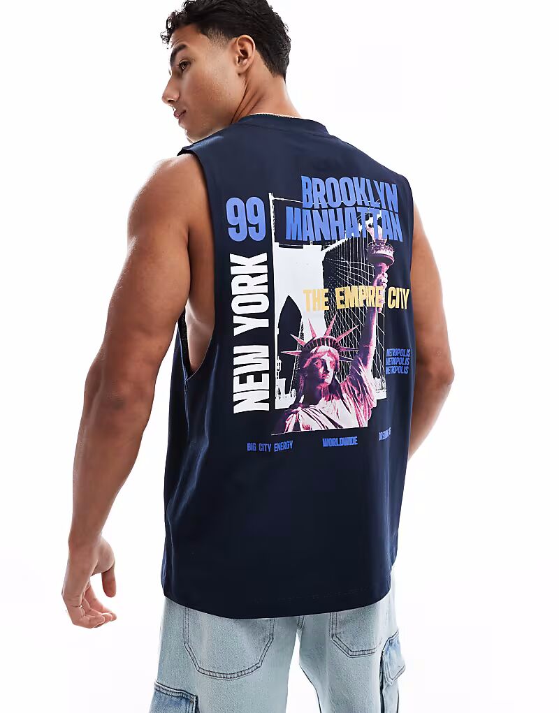 Майка ASOS DESIGN большого размера с принтом города в темно-синем цвете
Майка ASOS DESIGN большого размера с принтом города в темно-синем цвете