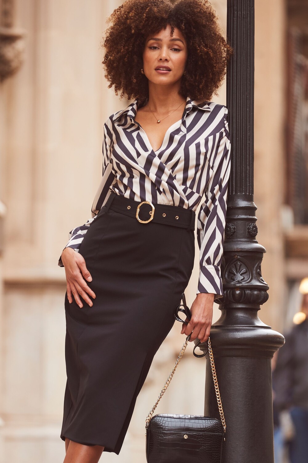 Платье-Карандаш из двух частей с поясом Sosandar, черный
Платье-Карандаш из двух частей с поясом Sosandar, черный