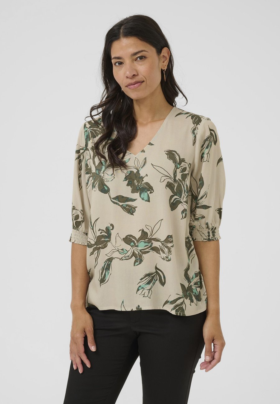 Блуза Bon'A Parte TRUDY, Feather Grey Green Flowers/Green
Блуза Bon'A Parte TRUDY, Feather Grey Green Flowers/Green