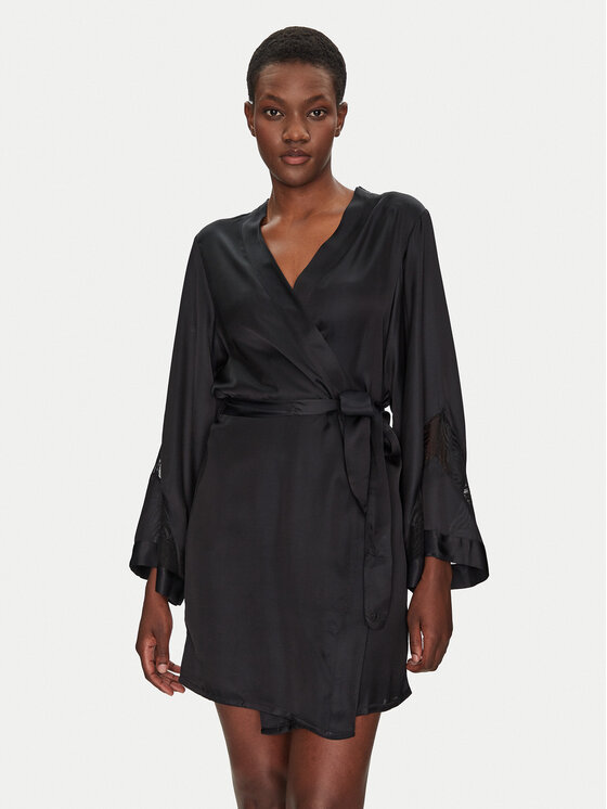 Халат Legend C17WV0 Chantelle, черный
Халат Legend C17WV0 Chantelle, черный