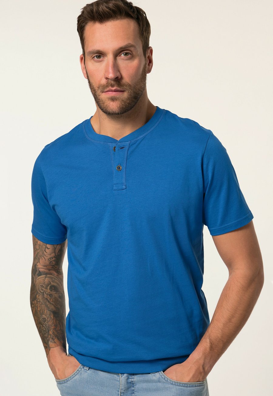 Футболка JP1880 HENLEY BAUCHFIT HALBARM, Royal Blue, Синий, Футболка JP1880 HENLEY BAUCHFIT HALBARM, Royal Blue
Футболка JP1880 HENLEY BAUCHFIT HALBARM, Royal Blue, Синий, Футболка JP1880 HENLEY BAUCHFIT HALBARM, Royal Blue