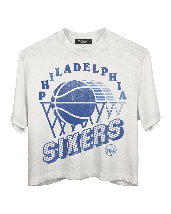 Женская футболка NBA Philadelphia 76ers с коротким рукавом и воротником-стойкой Junk Food Clothing, белый
Женская футболка NBA Philadelphia 76ers с коротким рукавом и воротником-стойкой Junk Food Clothing, белый