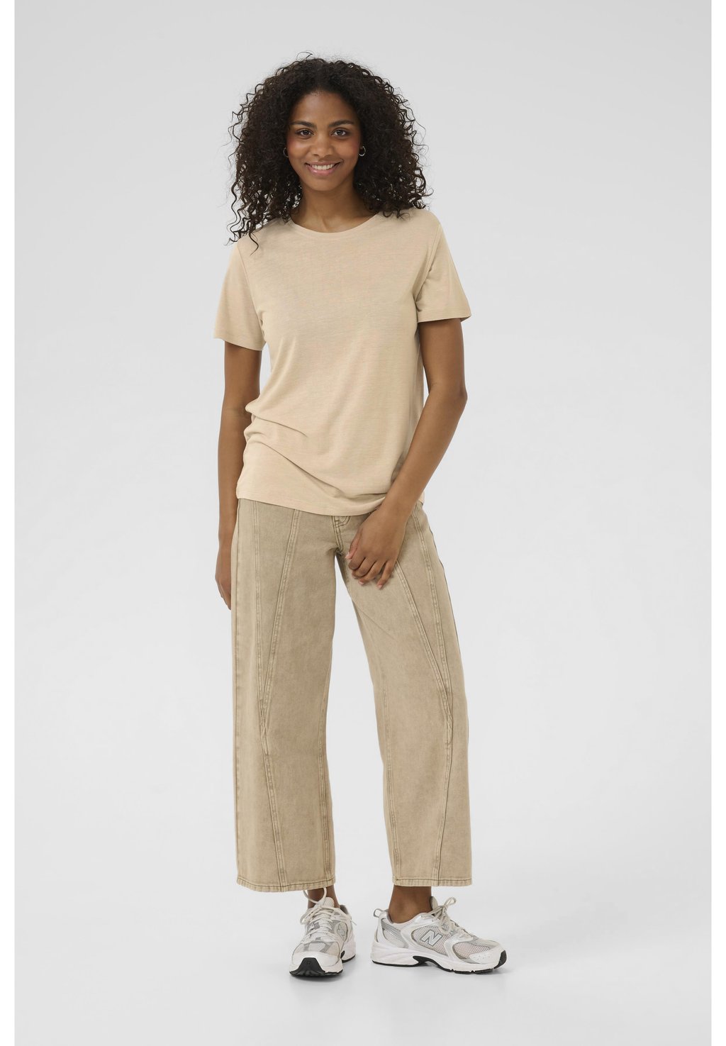 Базовая футболка KAMARIA Kaffe, кремовый
Базовая футболка KAMARIA Kaffe, кремовый