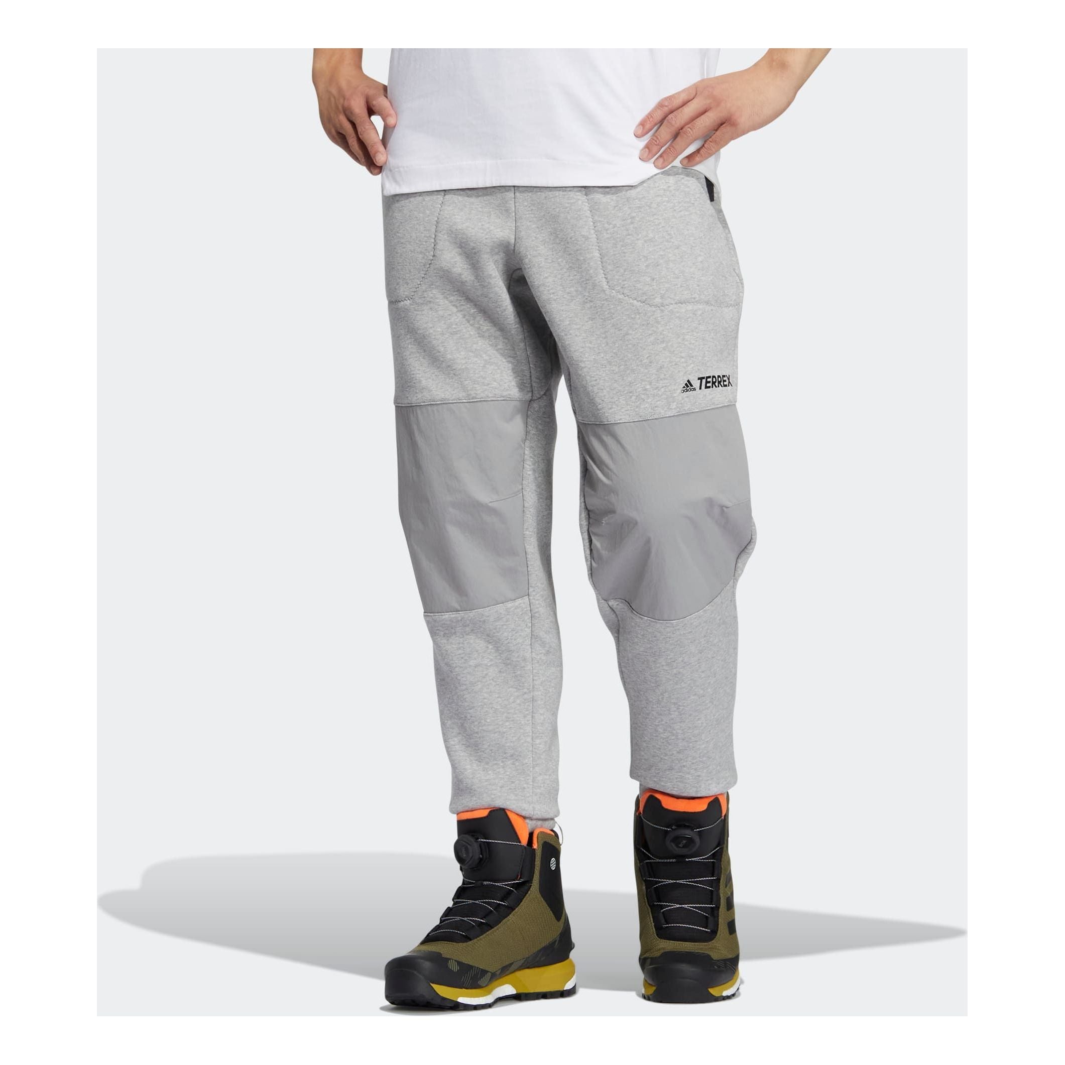 Спортивные брюки adidas Logo HM9714
Спортивные брюки adidas Logo HM9714