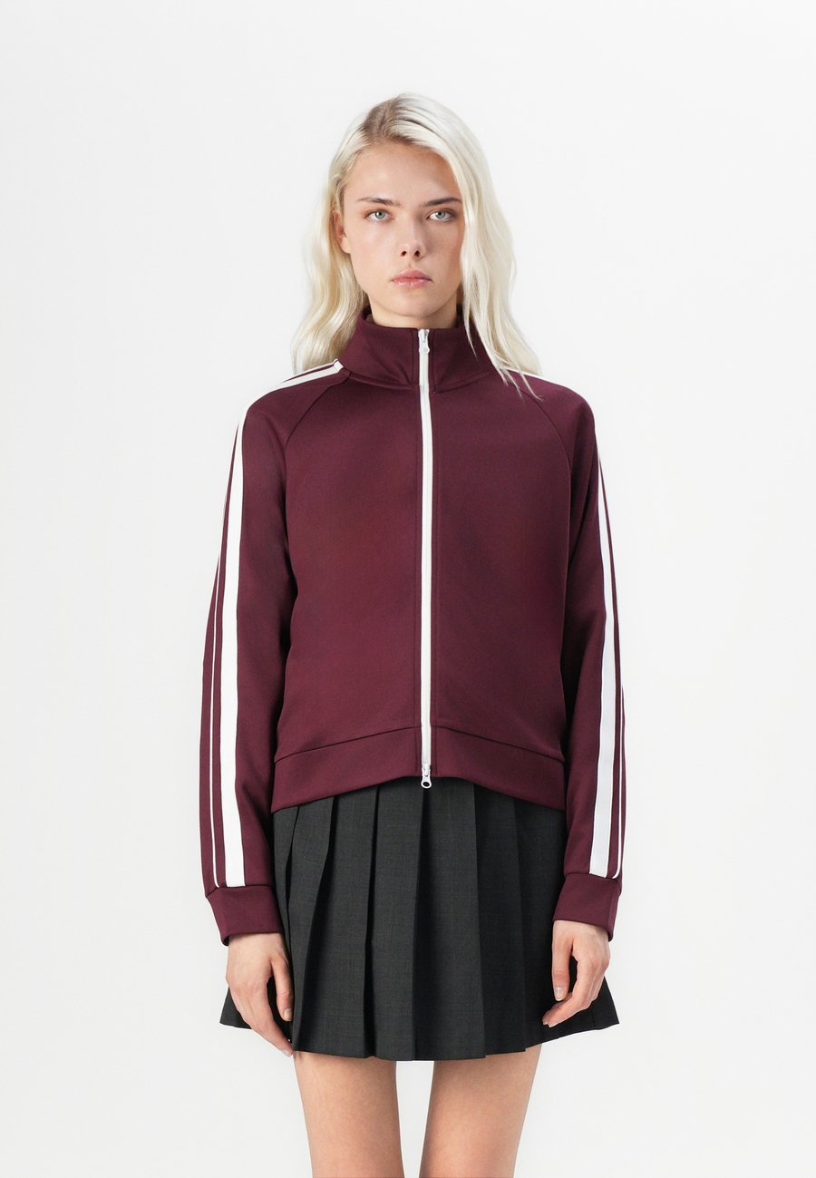 Толстовка Noisy May NMJENNA HIGH NECK, Windsor Wine/Red
Толстовка Noisy May NMJENNA HIGH NECK, Windsor Wine/Red