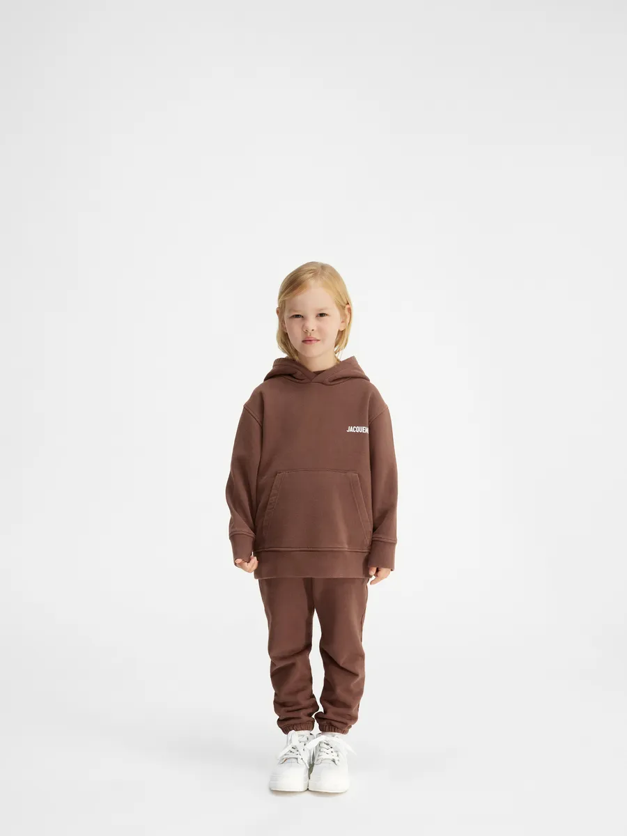 Толстовка с капюшоном Le Толстовка Jacquemus для ребенка Jacquemus, темно-коричневый
Толстовка с капюшоном Le Толстовка Jacquemus для ребенка Jacquemus, темно-коричневый