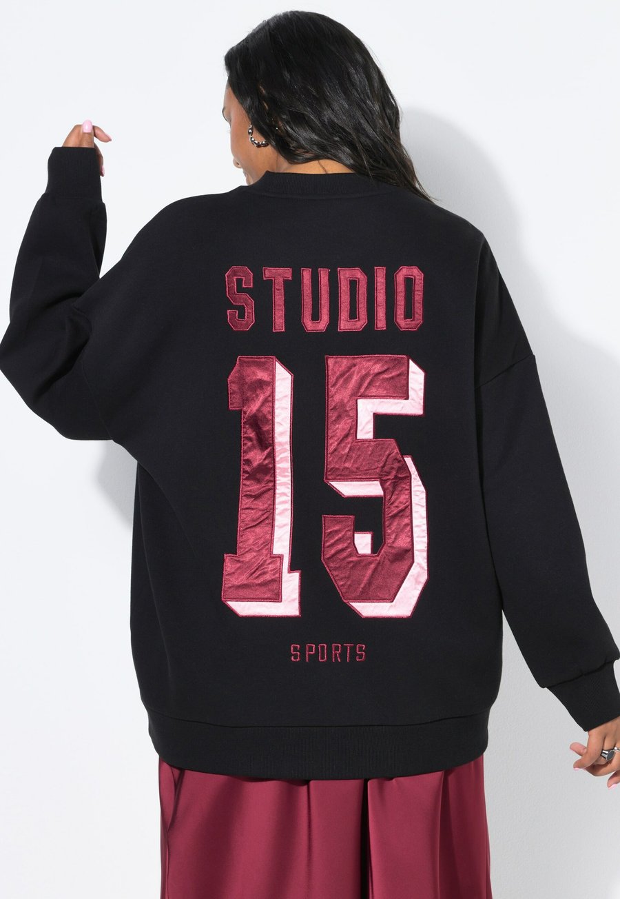 Толстовка Studio Untold Sweatshirt, Black
Толстовка Studio Untold Sweatshirt, Black
