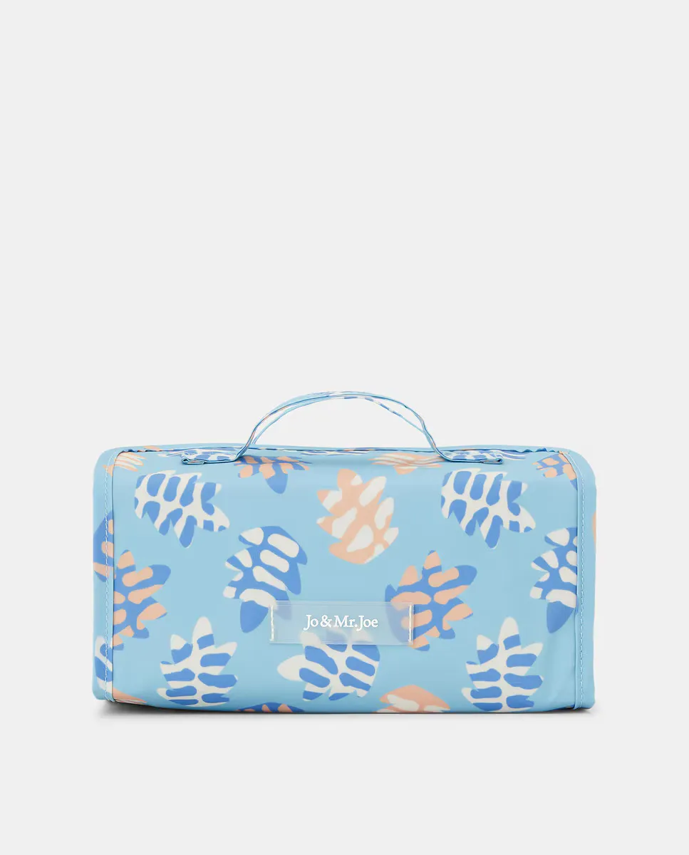 Несессер 3 в 1 с принтом Jo & Mr. Joe, синий
Несессер 3 в 1 с принтом Jo & Mr. Joe, синий