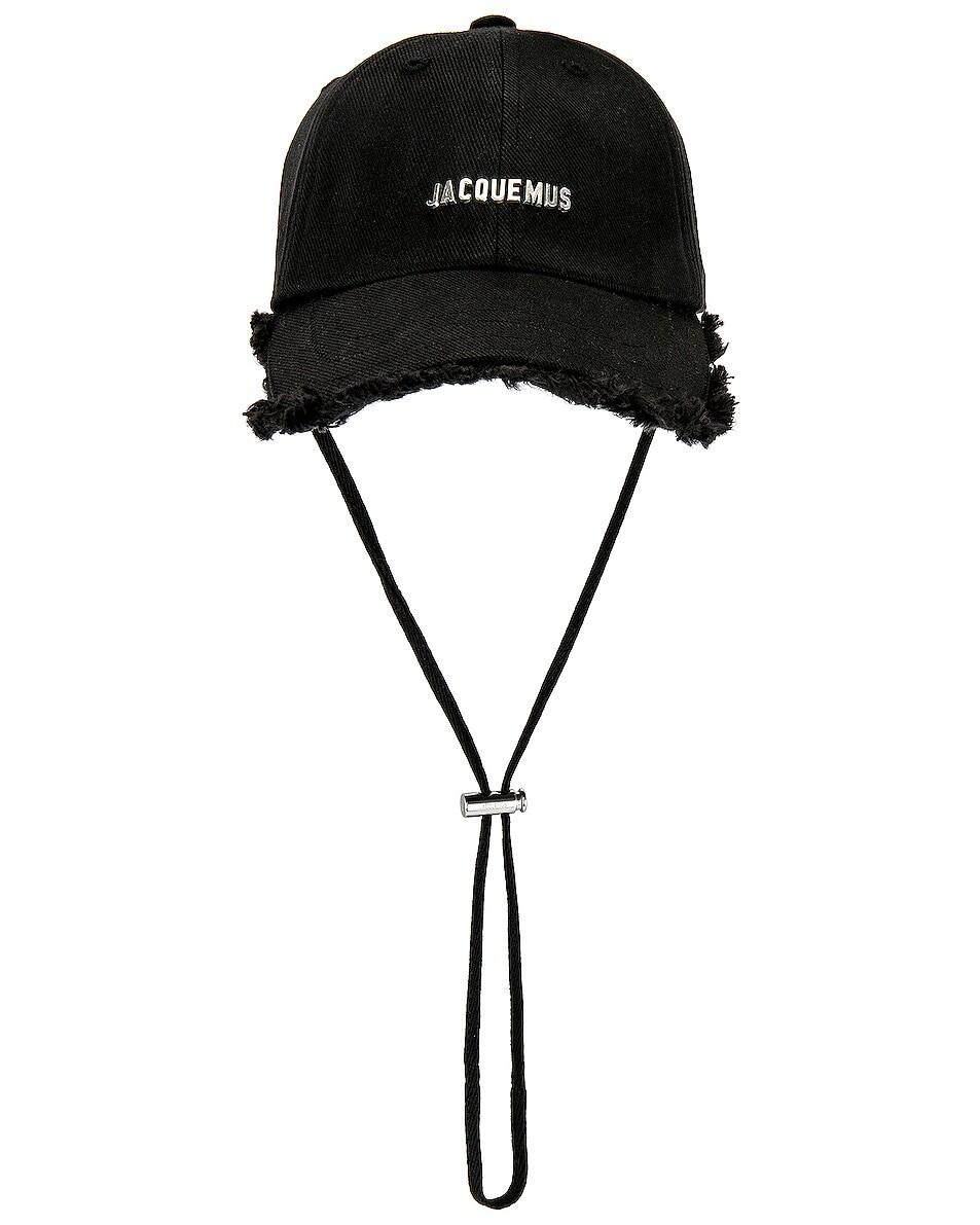 Бейсболка мужская La Casquette Artichaut Jacquemus, черный
Бейсболка мужская La Casquette Artichaut Jacquemus, черный