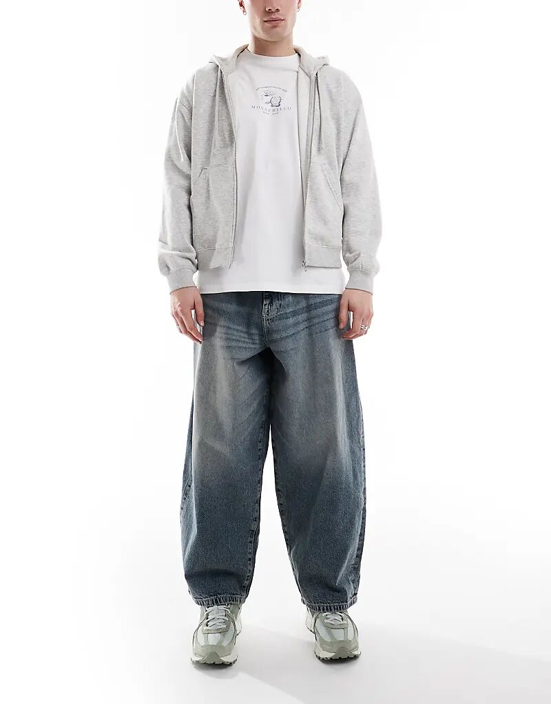 Мешковатые джинсы ASOS DESIGN ball fit светло-голубого цвета с эффектом потертости
Мешковатые джинсы ASOS DESIGN ball fit светло-голубого цвета с эффектом потертости