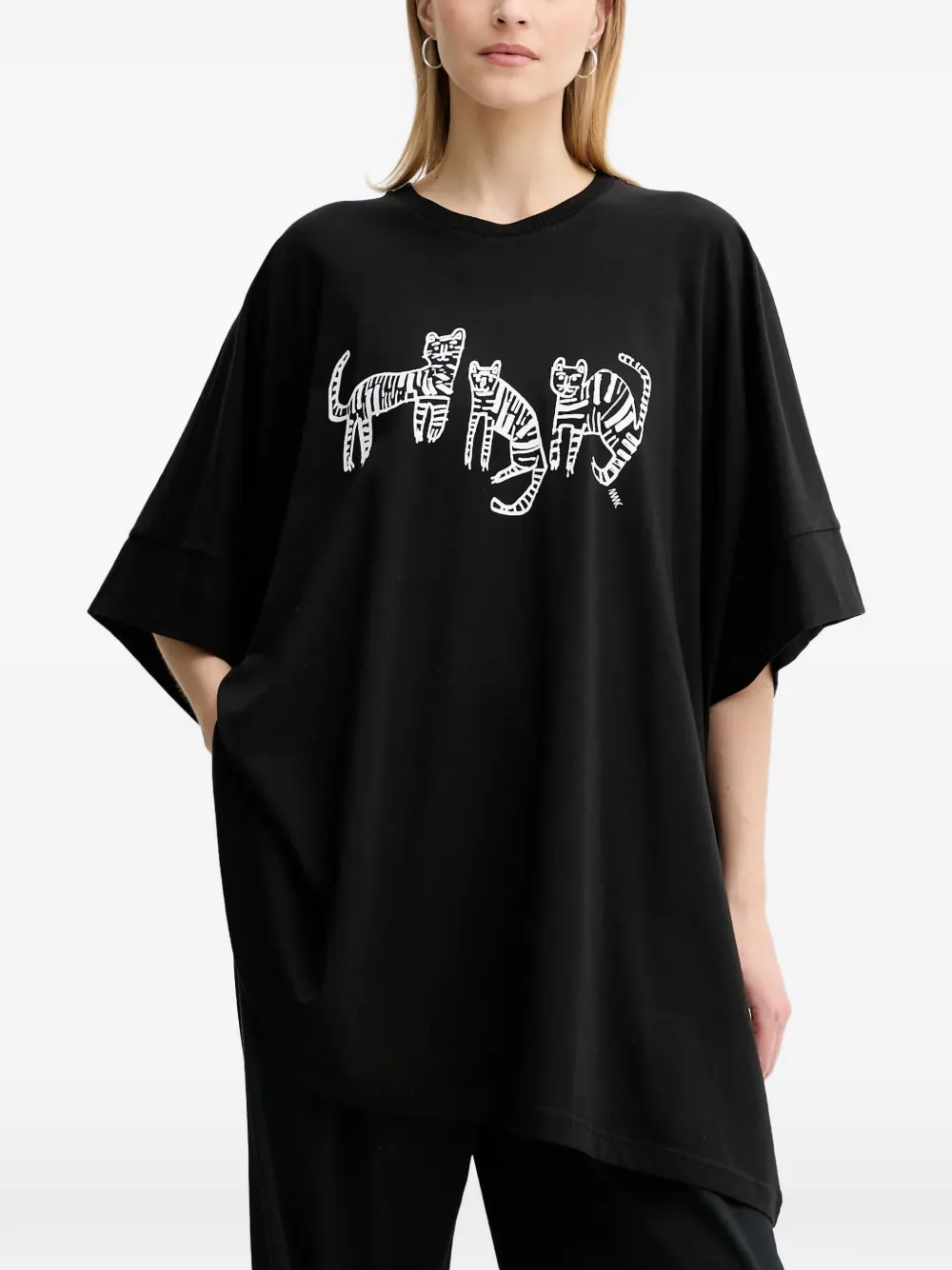 Футболка с тигровым принтом Mmc Studio, черный
Футболка с тигровым принтом Mmc Studio, черный