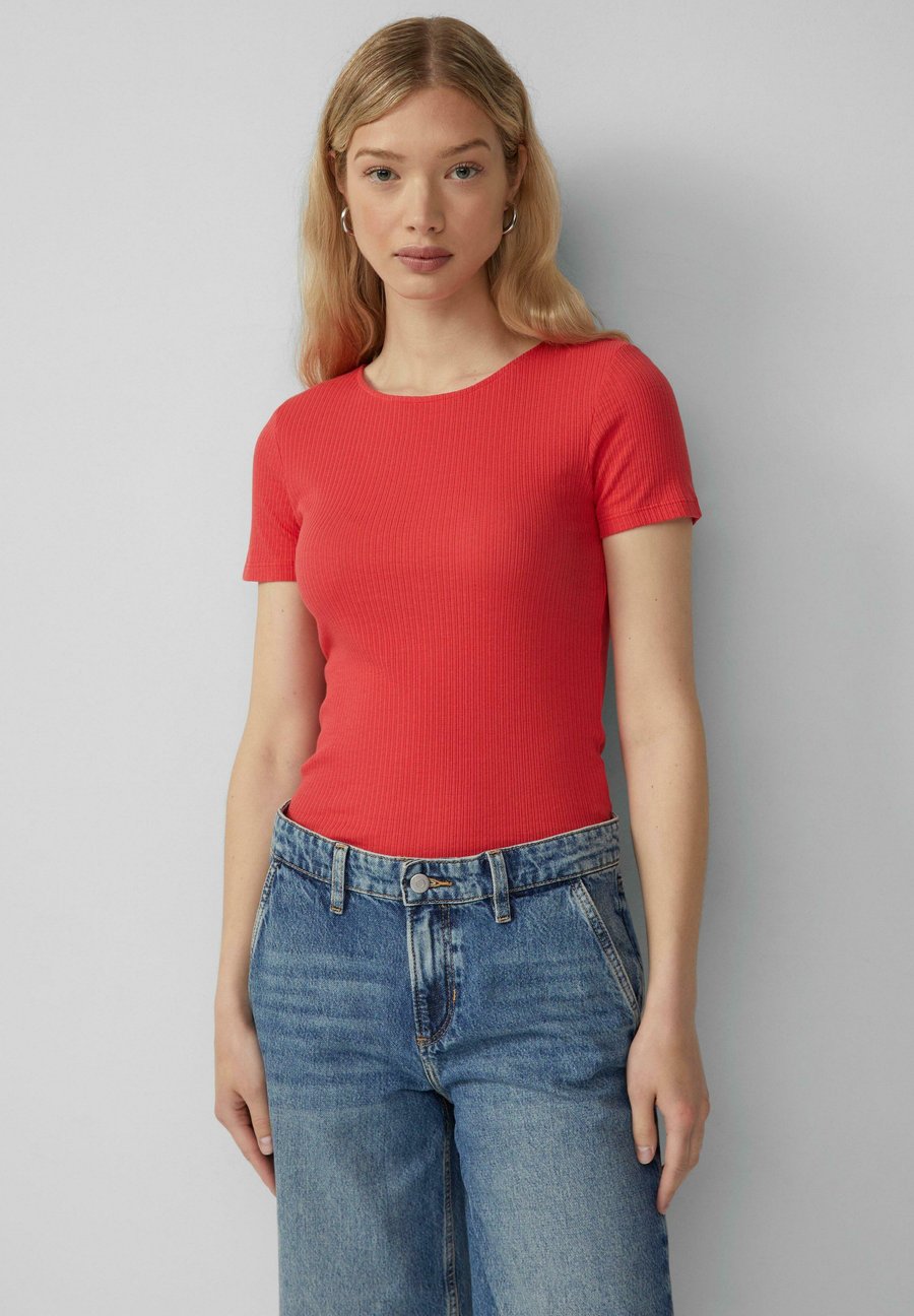 Футболка QS SCHMAL GESCHNITTENES MIT AJOURMUSTER, Rot/Red, Красный, Футболка QS SCHMAL GESCHNITTENES MIT AJOURMUSTER, Rot/Red
Футболка QS SCHMAL GESCHNITTENES MIT AJOURMUSTER, Rot/Red, Красный, Футболка QS SCHMAL GESCHNITTENES MIT AJOURMUSTER, Rot/Red