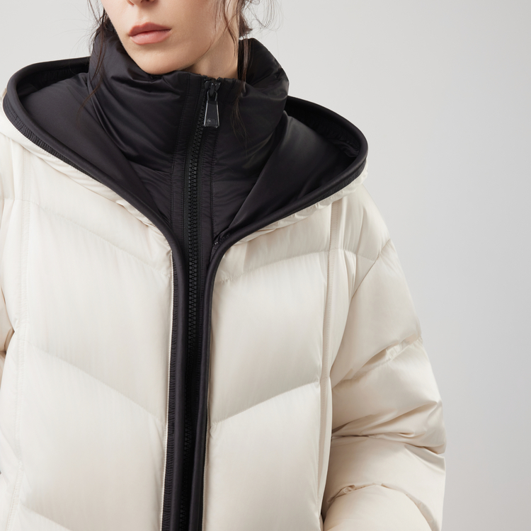 ELLE Пуховик Women's Ecru
ELLE Пуховик Women's Ecru