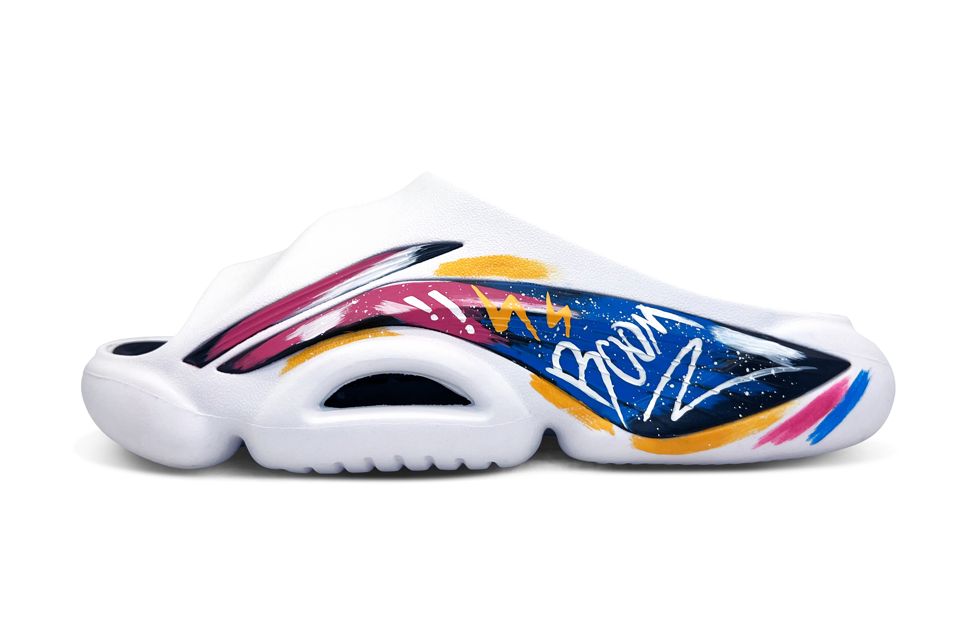 LINING BadFive SLIDE OG Тихие устойчивые к истиранию амортизирующие шлепанцы мужские белые
LINING BadFive SLIDE OG Тихие устойчивые к истиранию амортизирующие шлепанцы мужские белые