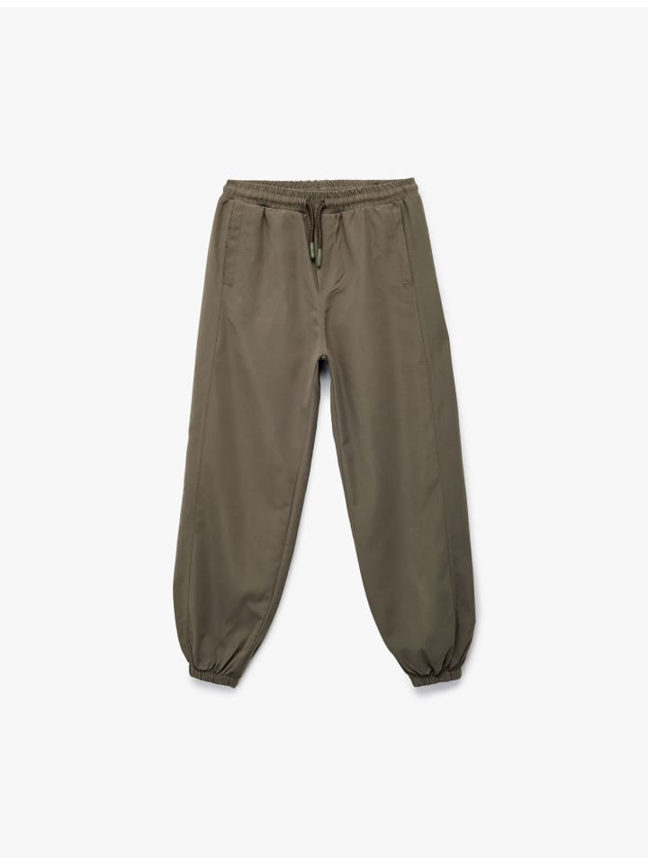 Брюки зеленого цвета KOTON
Брюки зеленого цвета KOTON