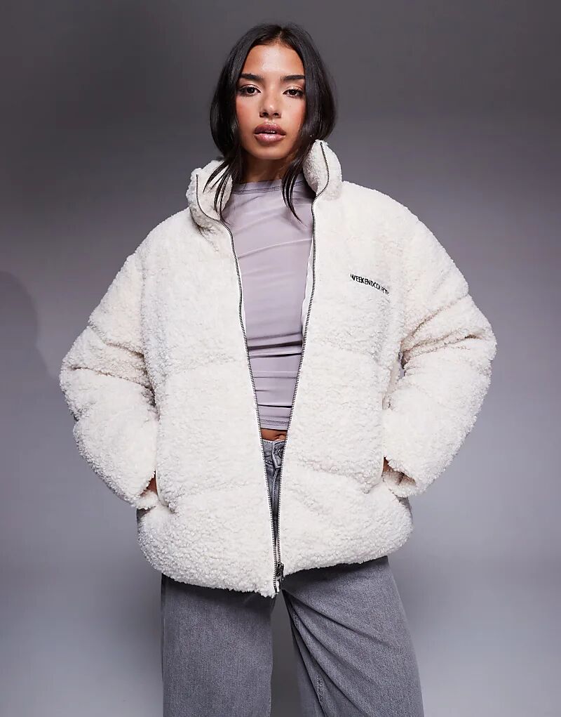 Утепленное пальто Weekend Collective из бордового материала кремового цвета
Утепленное пальто Weekend Collective из бордового материала кремового цвета