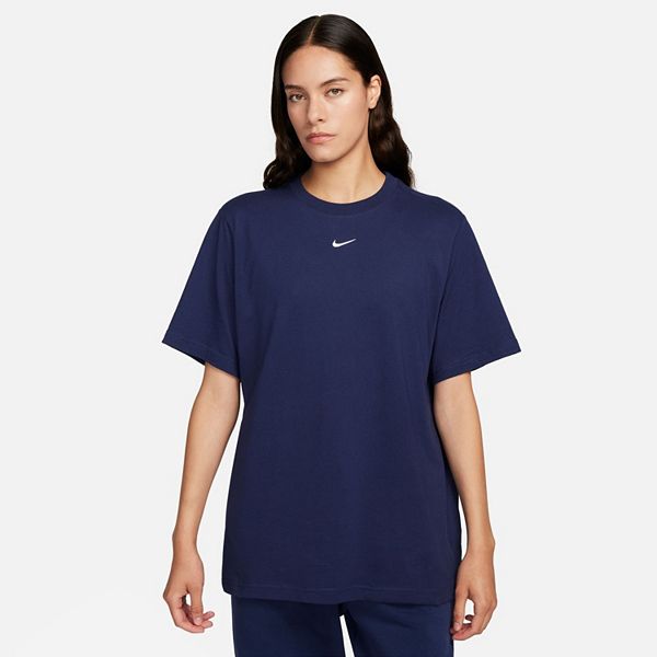 Женская футболка для спорта Nike
Женская футболка для спорта Nike
