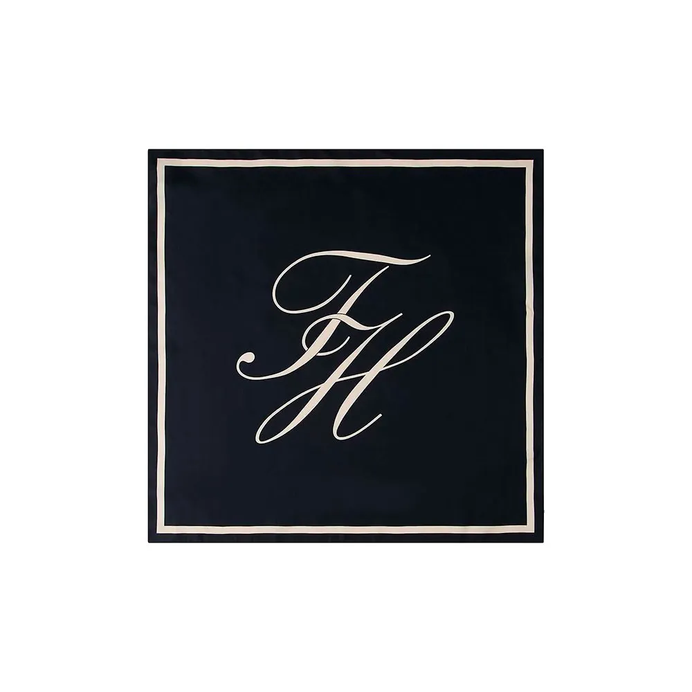 Шелковый шарф Tommy Hilfiger Script, синий
Шелковый шарф Tommy Hilfiger Script, синий