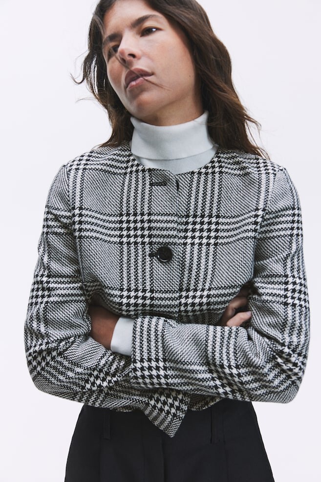 Короткая куртка H&M, мультиколор 
Короткая куртка H&M, мультиколор