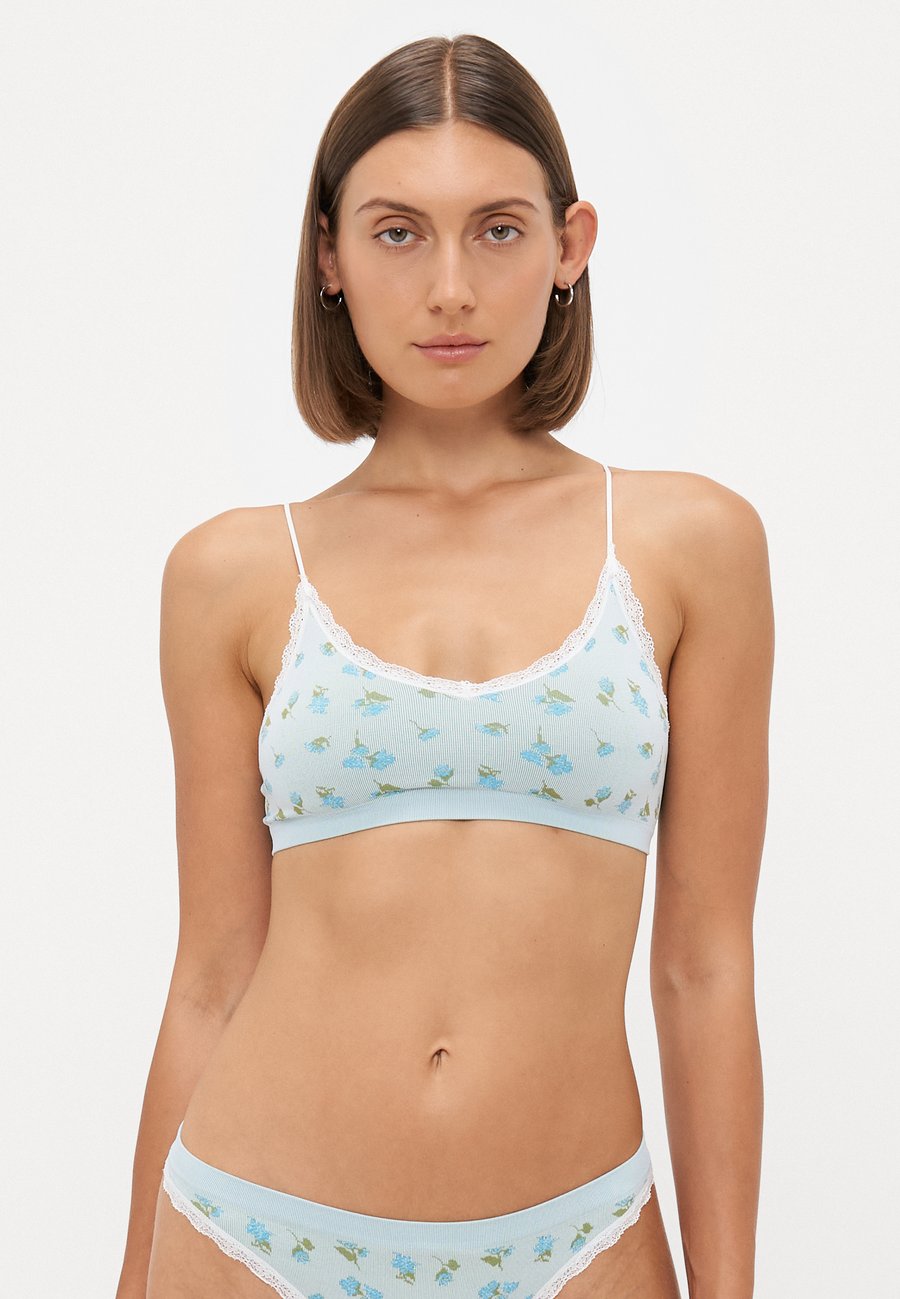 Бюстье ONLY ONLHOLLY PATTERN SCOOP BRALETTE, Ballad Blue/Blue/Light Blue
Бюстье ONLY ONLHOLLY PATTERN SCOOP BRALETTE, Ballad Blue/Blue/Light Blue
