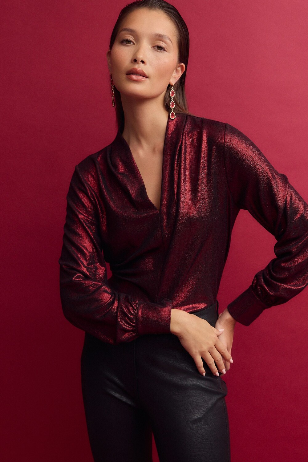 Блузка с длинными рукавами и V образным вырезом Next, красный
Блузка с длинными рукавами и V образным вырезом Next, красный