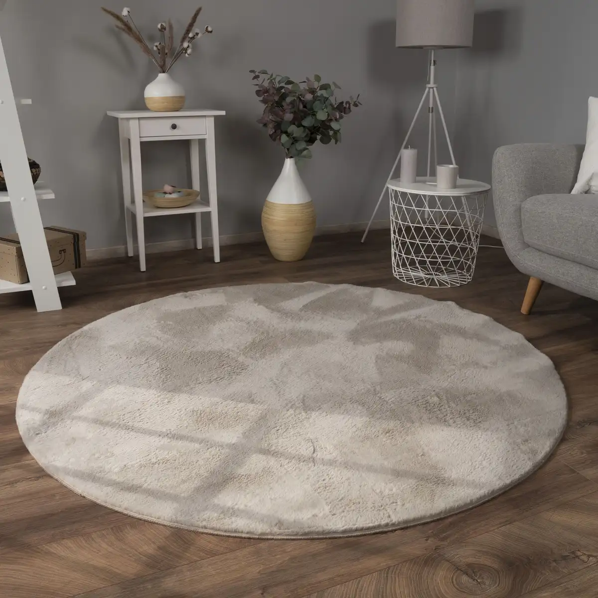 Меховой ковер Paco Home "Faux Fur Soft 380", круглый, приятный ковер с длинным ворсом, особенно мягкий, однотонный Ø 80 см, бежевый
Меховой ковер Paco Home "Faux Fur Soft 380", круглый, приятный ковер с длинным ворсом, особенно мягкий, однотонный Ø 80 см, бежевый