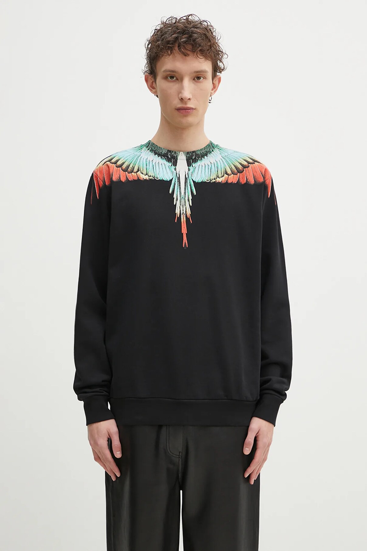 Толстовка Icon Wings Regular Crewneck из черного многоцветного хлопка Marcelo Burlon, черный
Толстовка Icon Wings Regular Crewneck из черного многоцветного хлопка Marcelo Burlon, черный