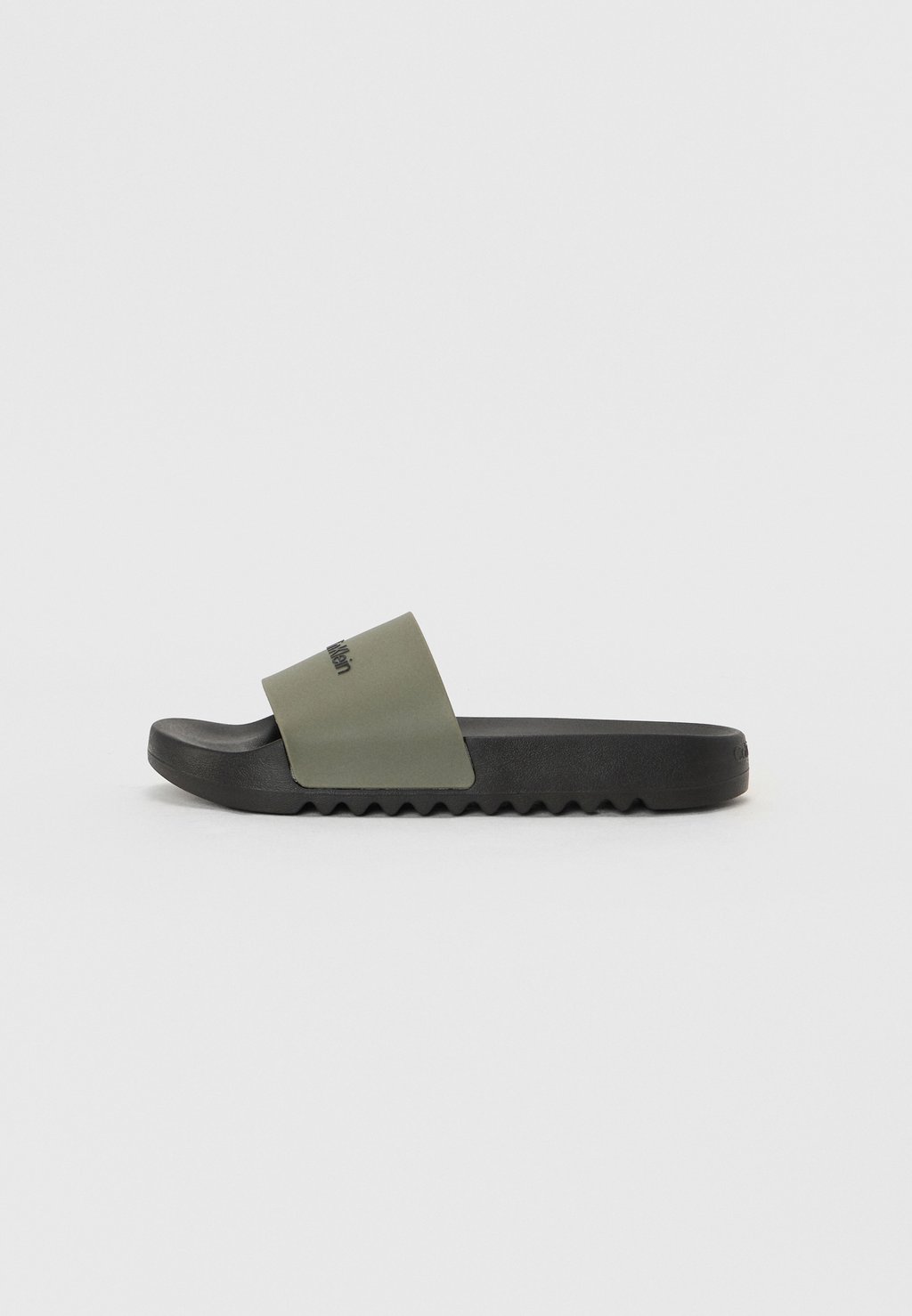 Шлепанцы CHUNKY Calvin Klein, оливковый
Шлепанцы CHUNKY Calvin Klein, оливковый