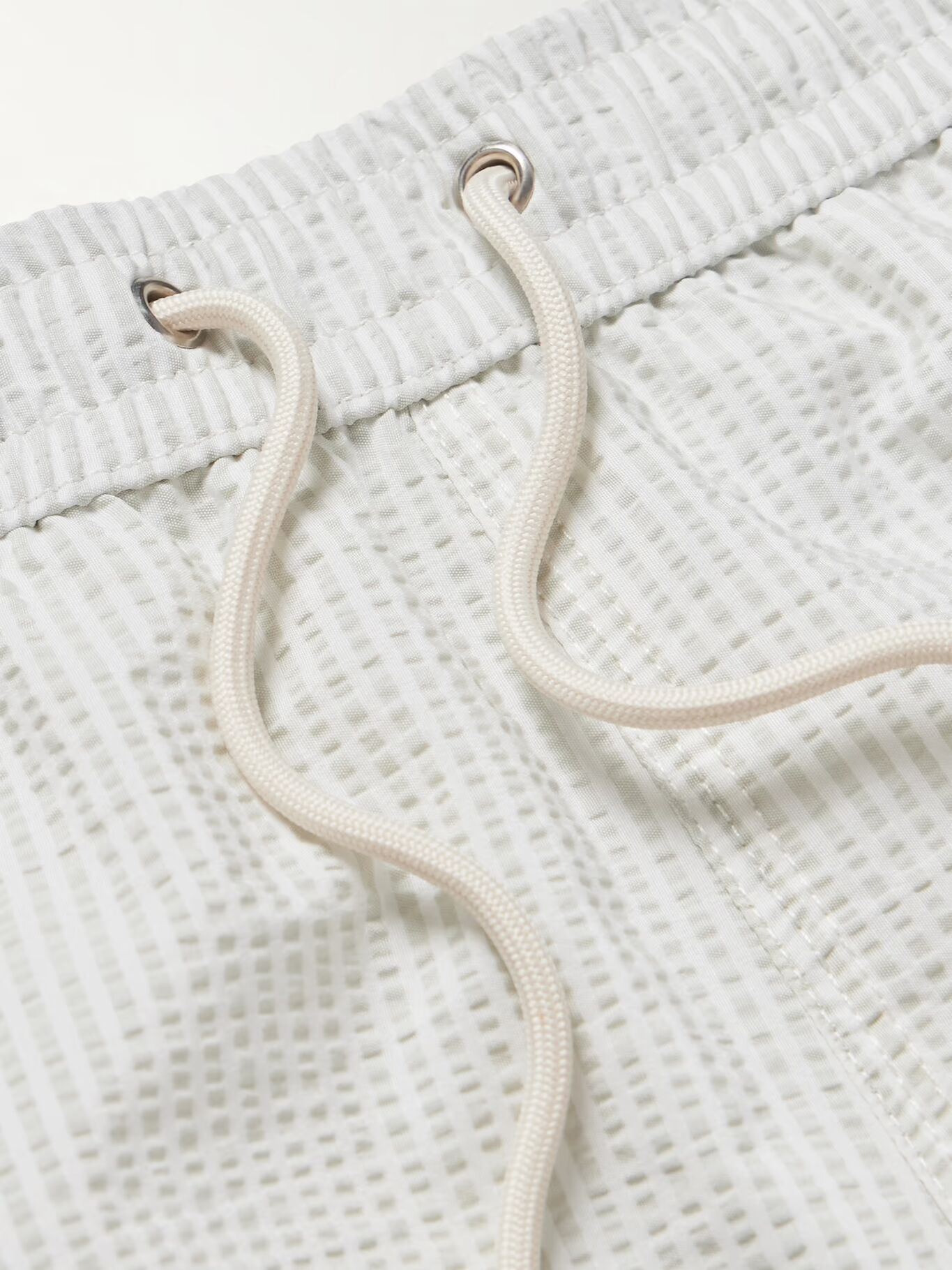 Прямые шорты для плавания средней длины из полосатой ткани сирсакер HARTFORD, серый
Прямые шорты для плавания средней длины из полосатой ткани сирсакер HARTFORD, серый