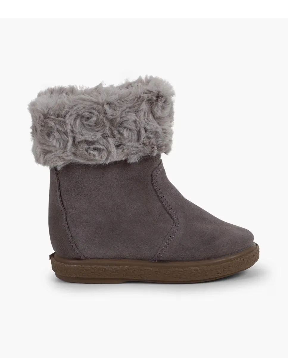 Детские ботинки до середины икры на молнии Pisamonas, серый
Детские ботинки до середины икры на молнии Pisamonas, серый