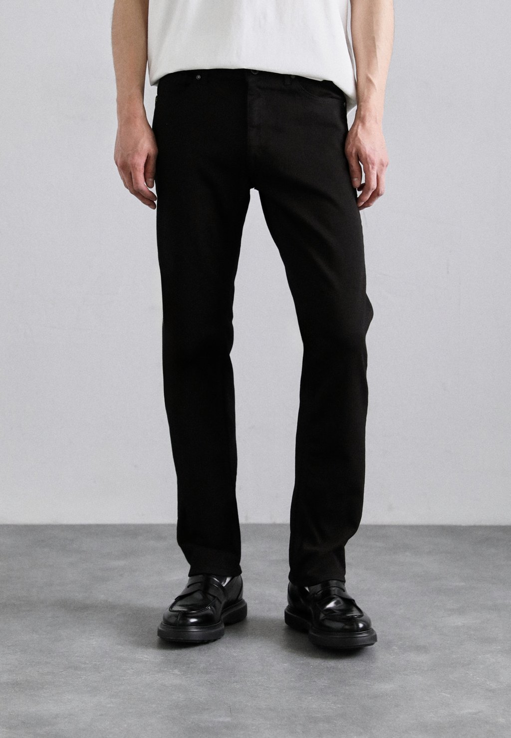 Джинсы прямого кроя DES Tiger of Sweden, черный
Джинсы прямого кроя DES Tiger of Sweden, черный