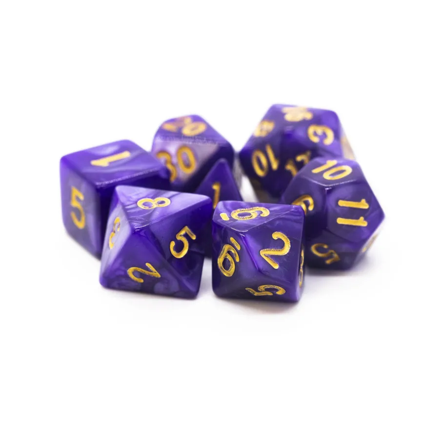 Полиэфирный комплект фиолетовый с золотом (7), Acrylic-Resin Dice - Pearl Drop
Полиэфирный комплект фиолетовый с золотом (7), Acrylic-Resin Dice - Pearl Drop