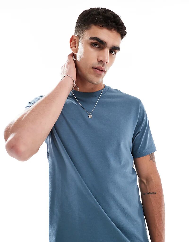 Базовая футболка с круглым вырезом ASOS DESIGN синего цвета
Базовая футболка с круглым вырезом ASOS DESIGN синего цвета