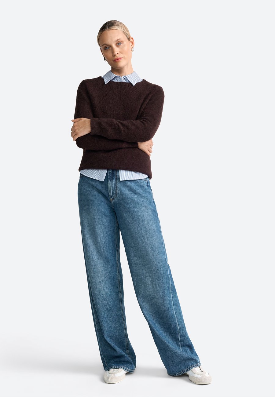 Джемпер Rich & Royal Jumper, Dark Chocolate/Brown
Джемпер Rich & Royal Jumper, Dark Chocolate/Brown