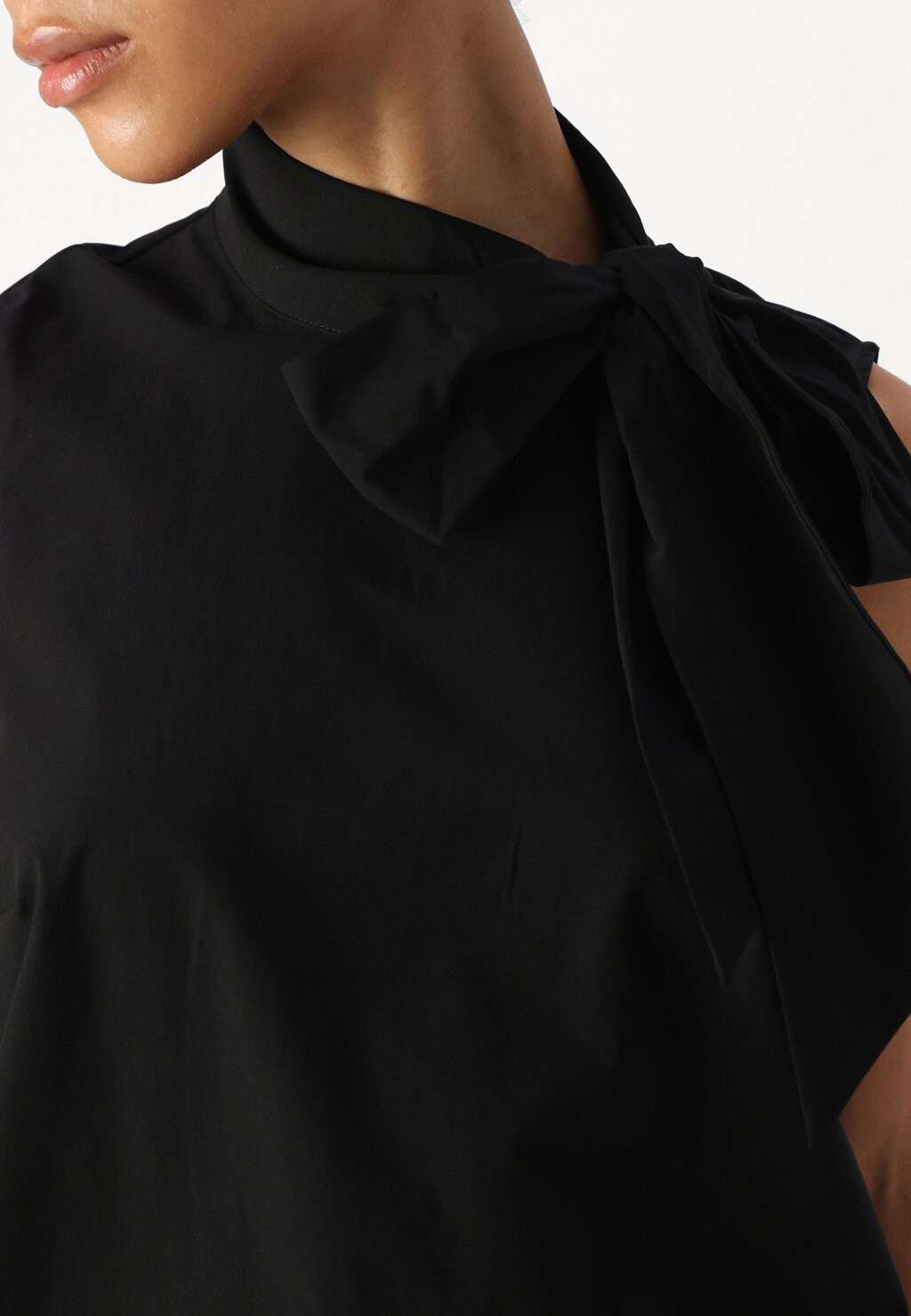 Топ VMSOLONA Vero Moda Petite, черный
Топ VMSOLONA Vero Moda Petite, черный